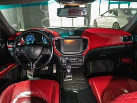 Maserati Ghibli * SQ4 * 8ZF * NAVI* Обслужен Мотор * , снимка 9