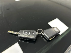 Toyota Auris 1.4D4d 90к.с Обслужена* Всичко платено, снимка 17