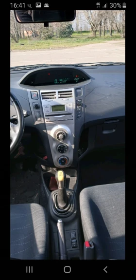 Toyota Yaris 4 врати, снимка 8