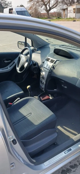 Toyota Yaris 4 врати - 2500 € / 4889.57 лв. - 21908855 3