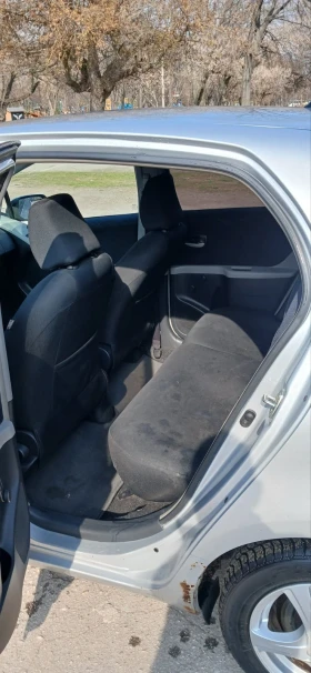 Toyota Yaris 4 врати - 2500 € / 4889.57 лв. - 21908855 6