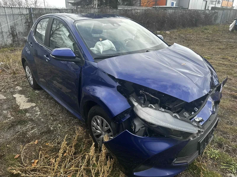 Toyota Yaris, снимка 3 - Автомобили и джипове - 48620527