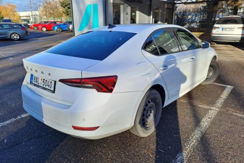 Skoda Octavia 2.0TDI/DSG/150кс./ Ambition, снимка 2 - Автомобили и джипове - 48695047