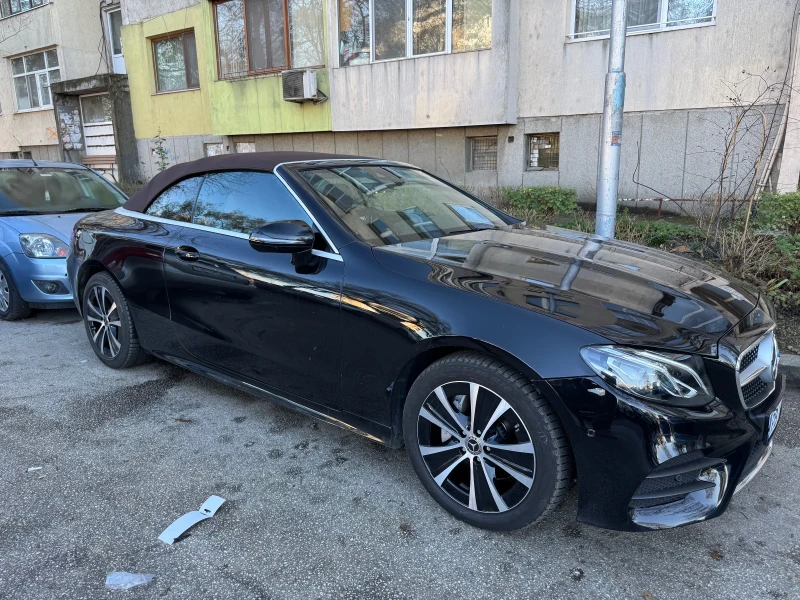 Mercedes-Benz E 220 AMG  4 matic Sport Full, снимка 11 - Автомобили и джипове - 49065781