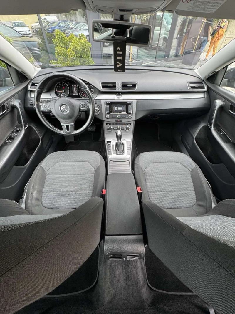 VW Passat, снимка 13 - Автомобили и джипове - 50390805