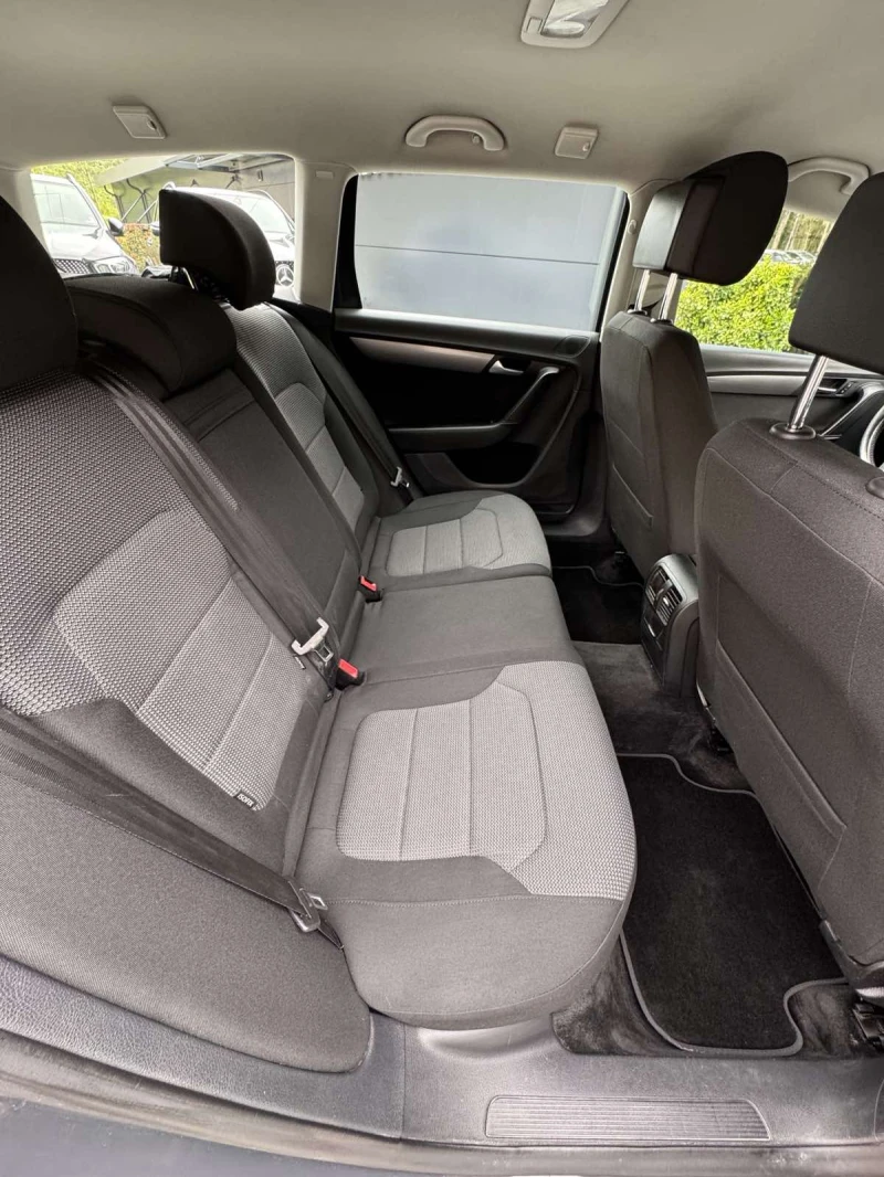 VW Passat, снимка 11 - Автомобили и джипове - 50390805
