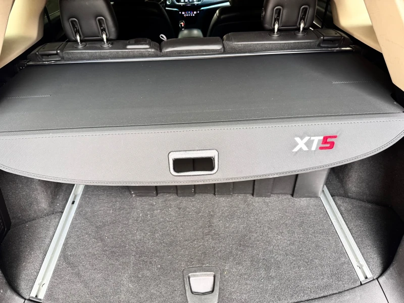 Cadillac XT5 3, 6 AWD-Platinium, снимка 15 - Автомобили и джипове - 51994685