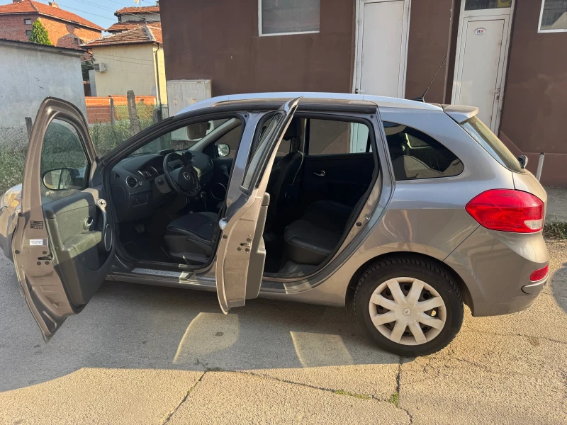 Renault Clio 1.6 16V NAVI, снимка 6 - Автомобили и джипове - 52734546