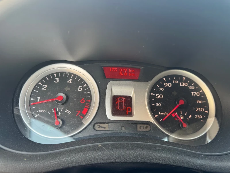 Renault Clio 1.6 16V NAVI, снимка 4 - Автомобили и джипове - 52734546