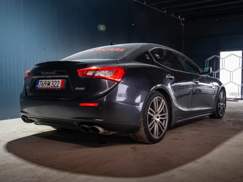 Maserati Ghibli * SQ4 * 8ZF * NAVI* Обслужен Мотор * , снимка 5 - Автомобили и джипове - 51553562