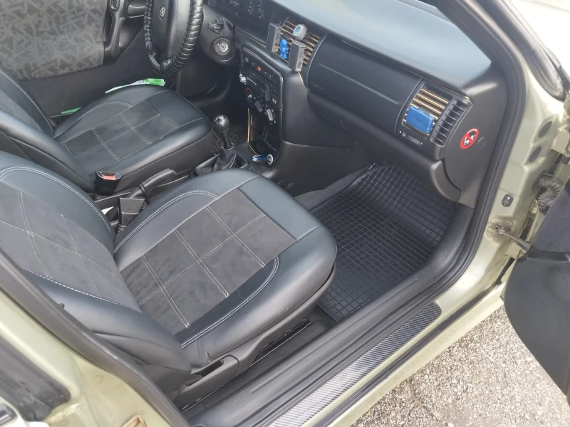 Opel Vectra 1.8 115кс, снимка 11 - Автомобили и джипове - 52512713