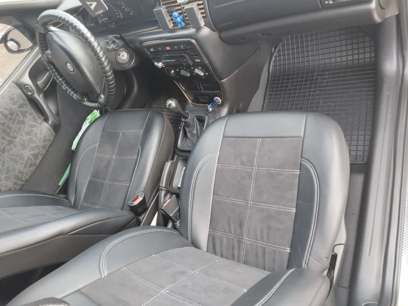 Opel Vectra 1.8 115кс, снимка 12 - Автомобили и джипове - 52512713
