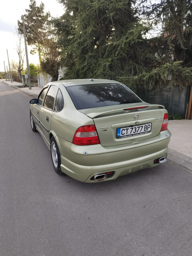 Opel Vectra 1.8 115кс, снимка 2 - Автомобили и джипове - 52512713