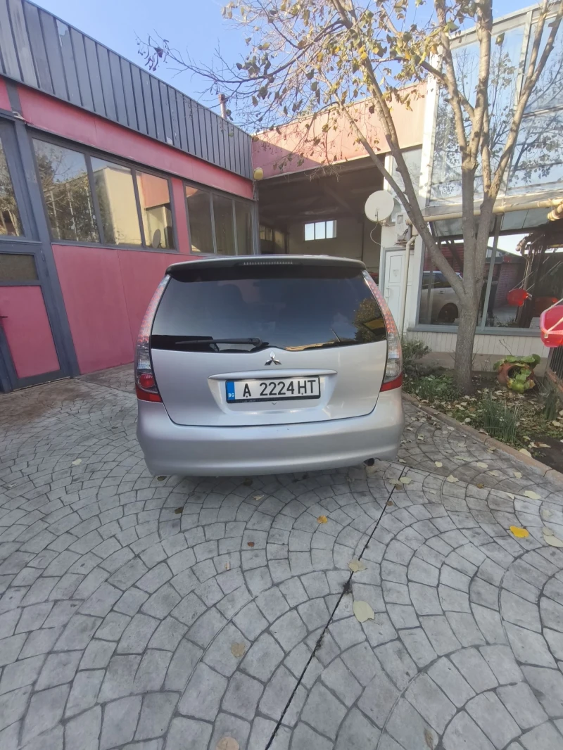 Mitsubishi Grandis, снимка 13 - Автомобили и джипове - 52518649