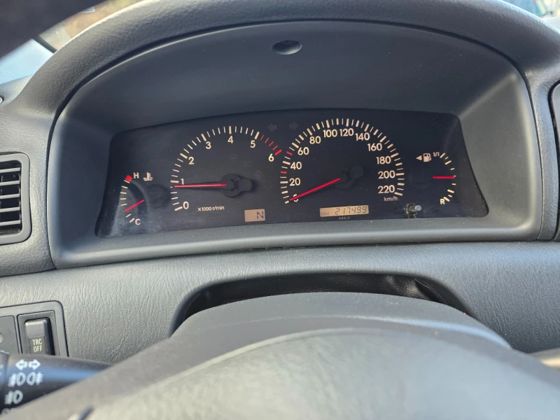 Toyota Corolla 1.4D4D/90PS, снимка 16 - Автомобили и джипове - 52673473