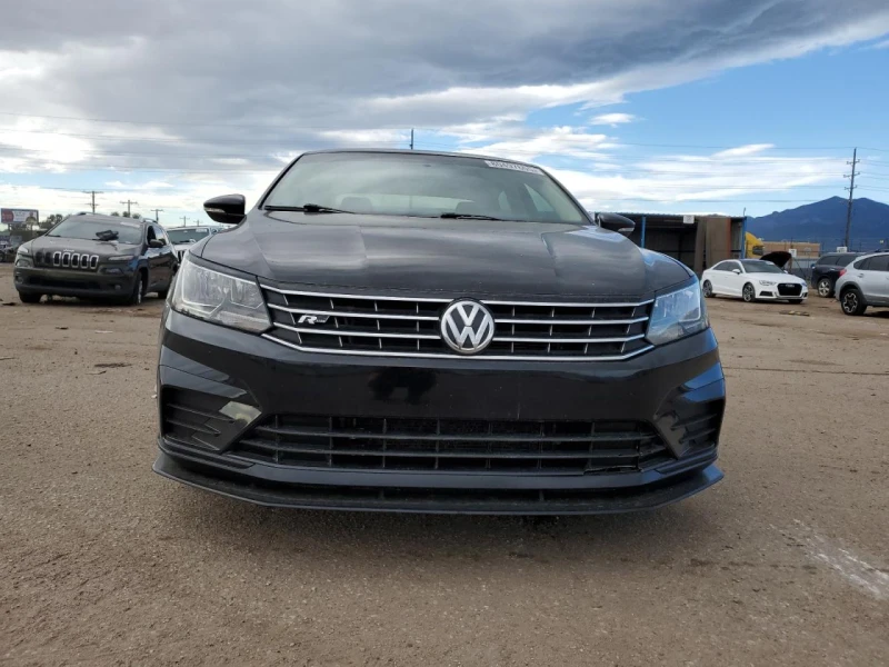 VW Passat 1.8* S, снимка 4 - Автомобили и джипове - 52775754