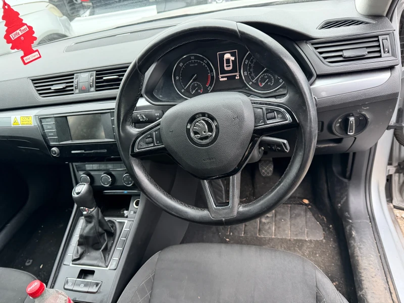 Skoda Superb 1.6tdi, снимка 7 - Автомобили и джипове - 52922866
