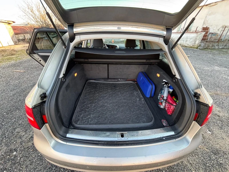 Audi A4, снимка 8 - Автомобили и джипове - 53025684