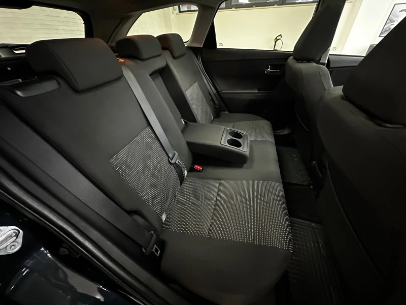 Toyota Auris 1.4D4d 90к.с Обслужена* Всичко платено, снимка 14 - Автомобили и джипове - 53374555