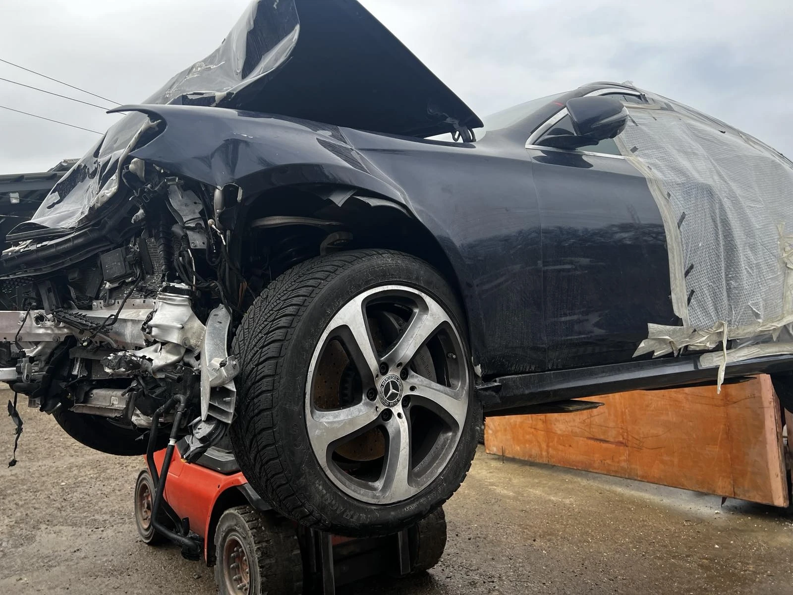 Mercedes-Benz E 220 4matic, 23000 km. | Mobile.bg   17