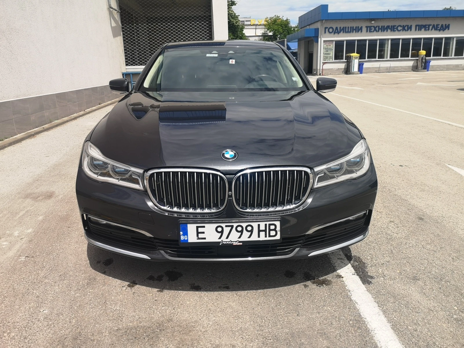 BMW 740 LD XDrive FULL - изображение 2