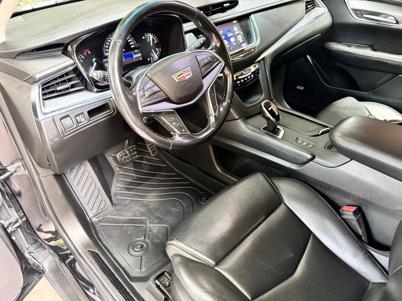 Cadillac XT5 3, 6 AWD-Platinium - изображение 8
