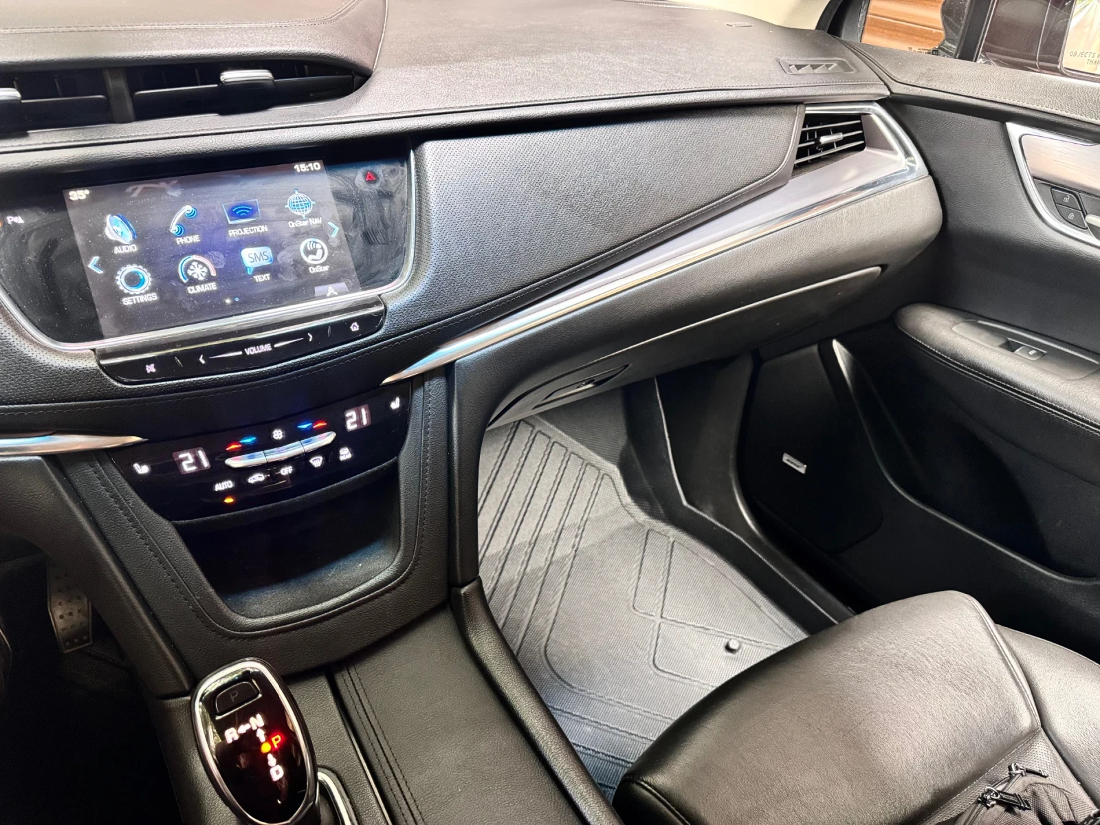 Cadillac XT5 3, 6 AWD-Platinium - изображение 10