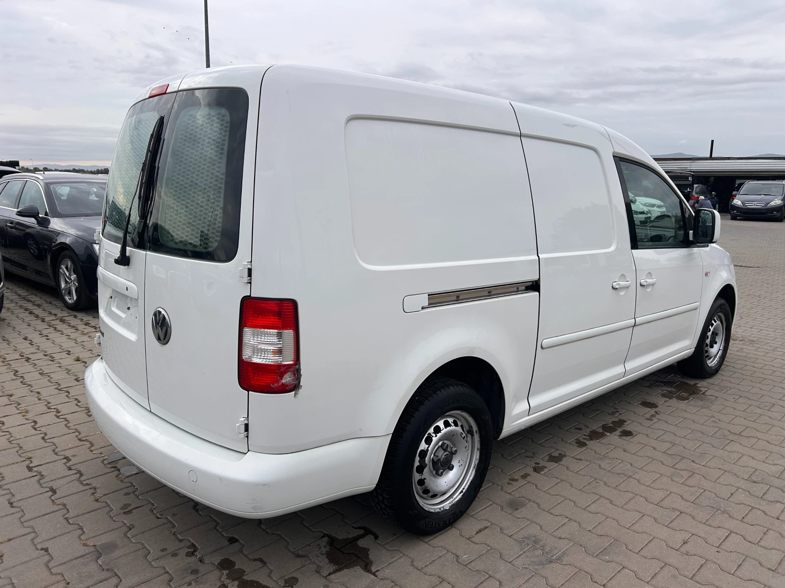 VW Caddy MAXI 1.6TDI EURO 5 - изображение 6
