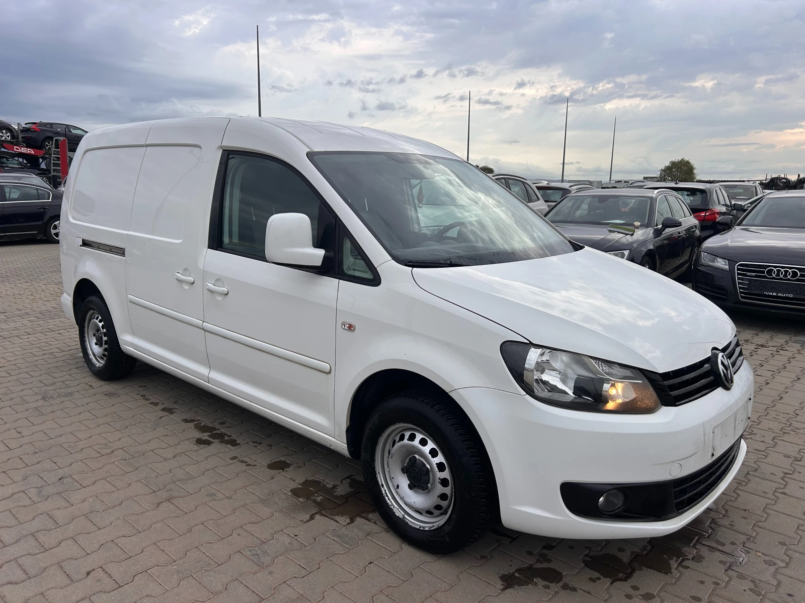 VW Caddy MAXI 1.6TDI EURO 5 - изображение 4