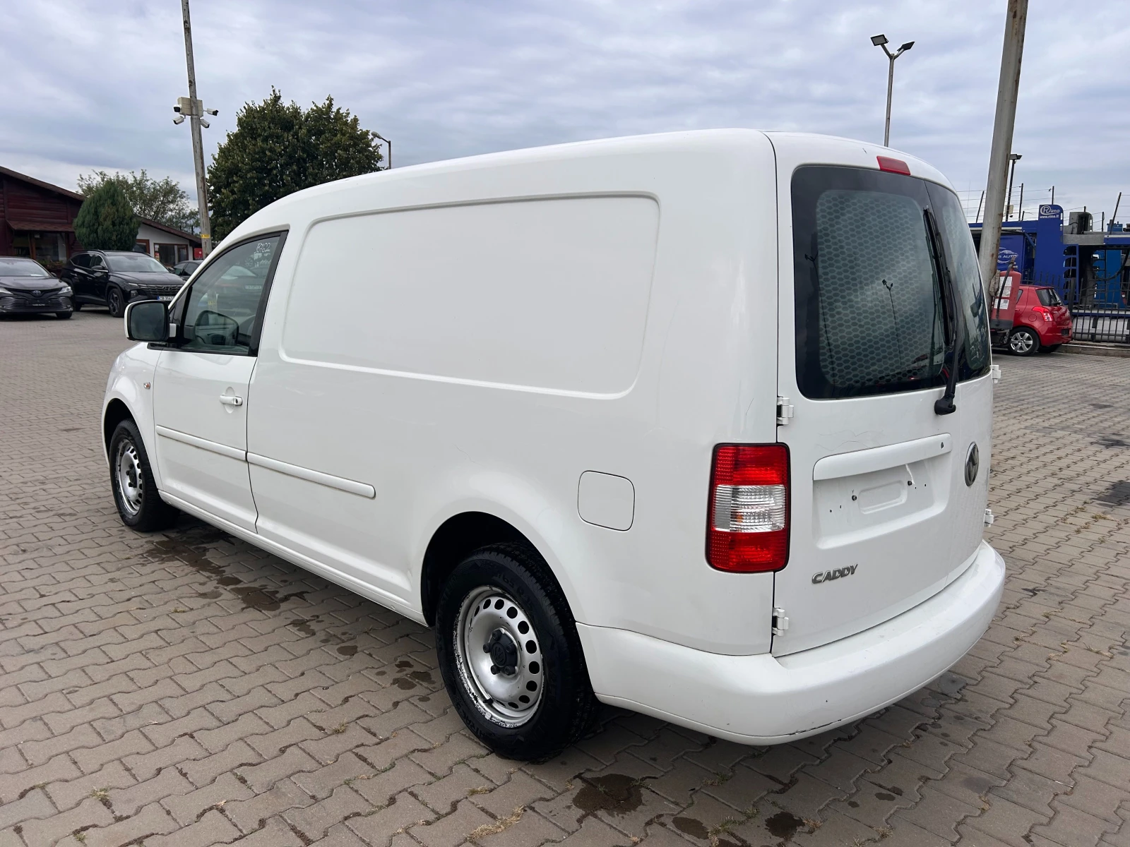 VW Caddy MAXI 1.6TDI EURO 5 - изображение 8