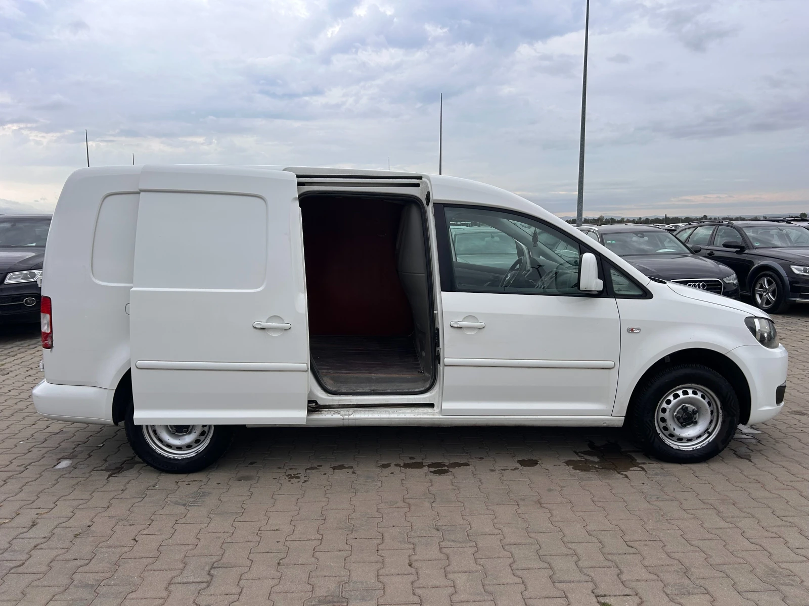 VW Caddy MAXI 1.6TDI EURO 5 | Mobile.bg   11