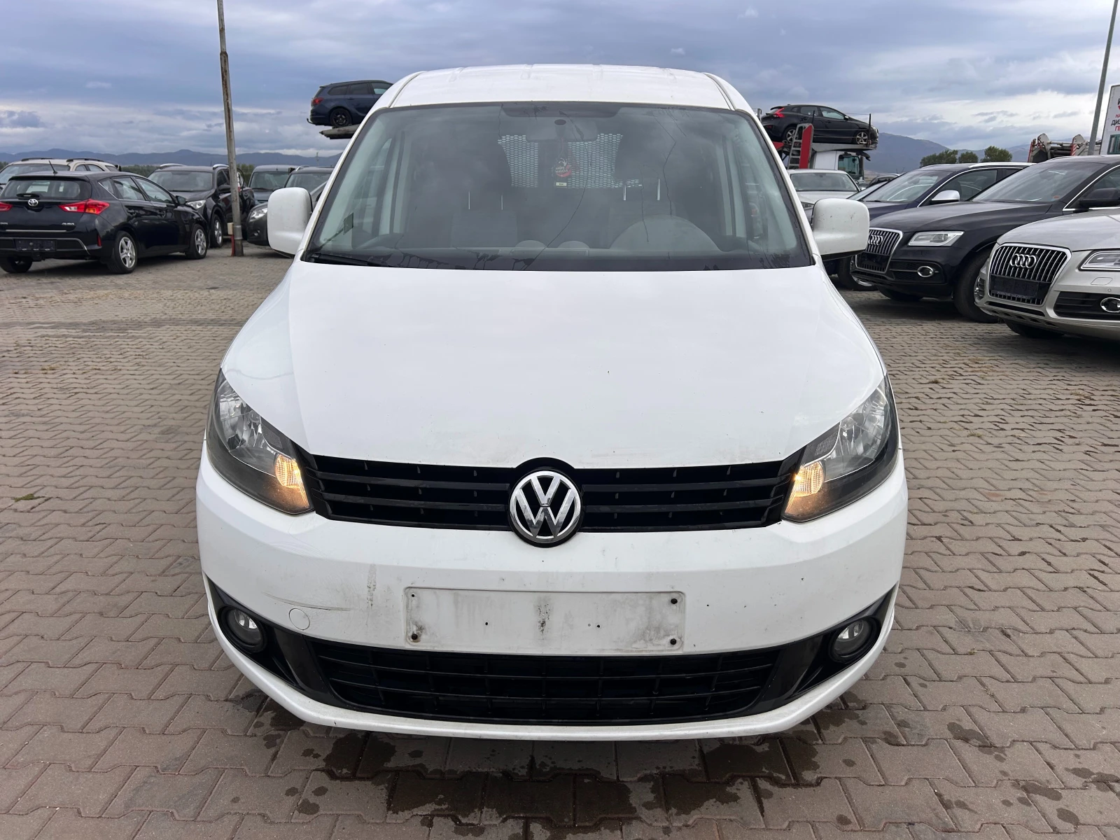 VW Caddy MAXI 1.6TDI EURO 5 - изображение 3