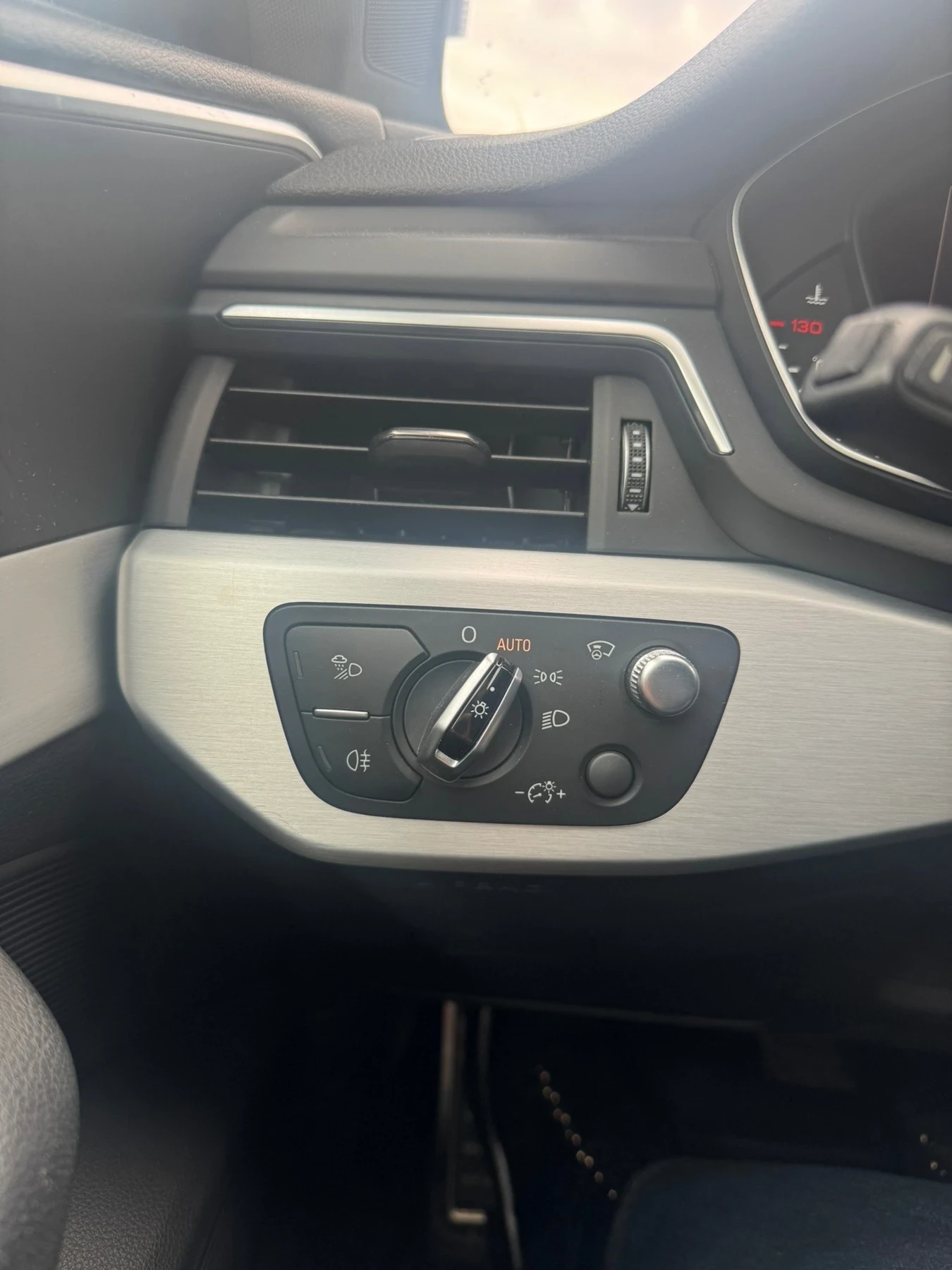 Audi A4 S-line - изображение 10