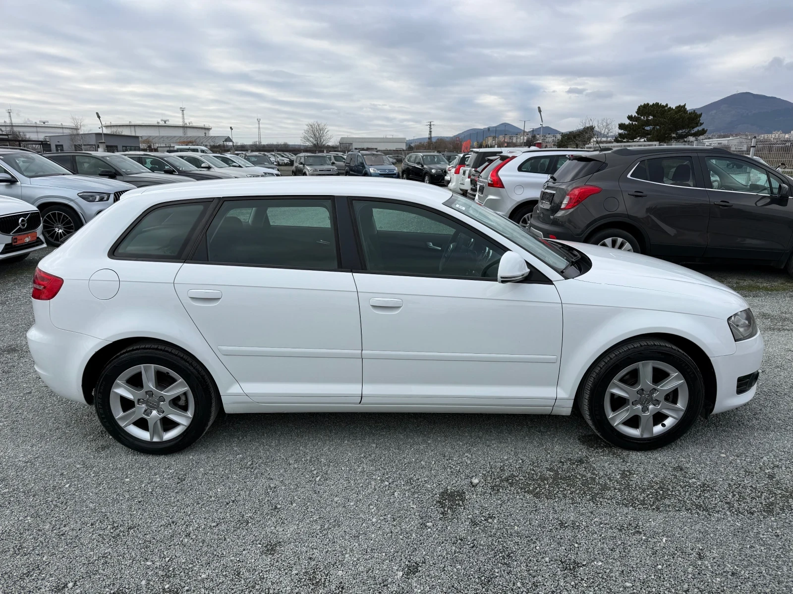 Audi A3 (KATO НОВА) - изображение 4