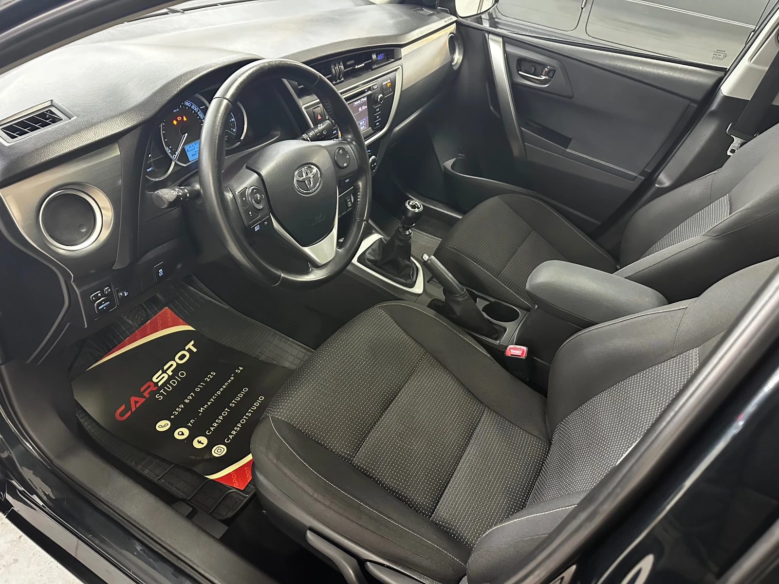 Toyota Auris 1.4D4d 90к.с Обслужена* Всичко платено - изображение 7