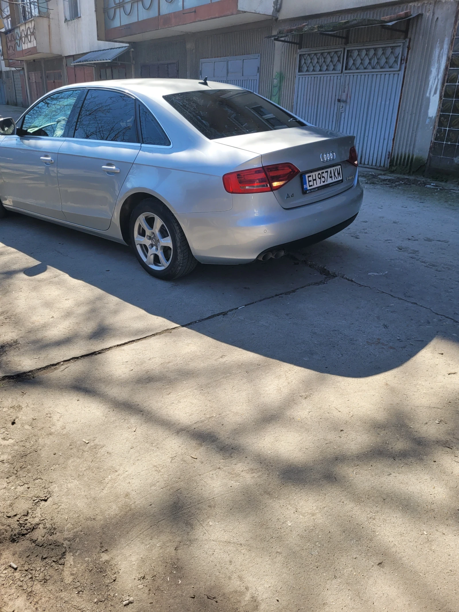 Audi A4 Седан, снимка 4 - Автомобили и джипове - 53891593