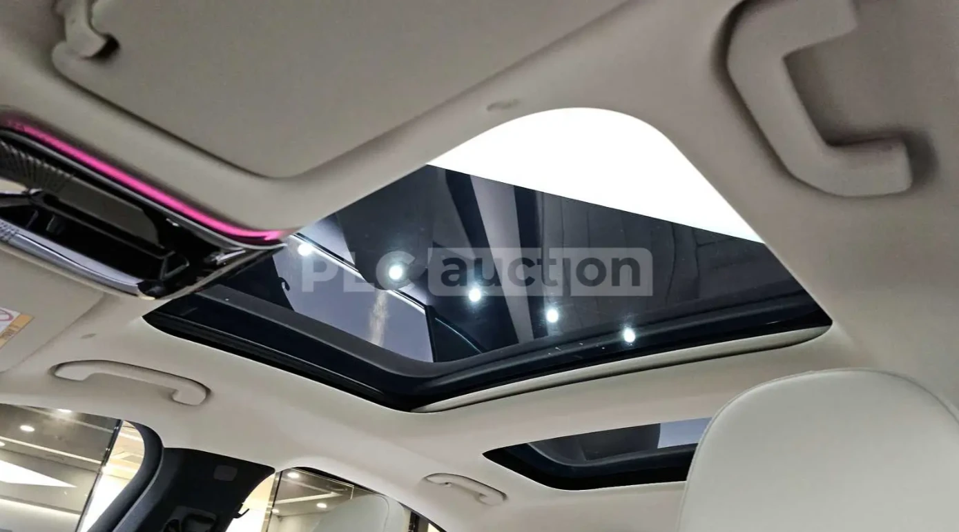 Mercedes-Benz E 200, снимка 10 - Автомобили и джипове - 54179349