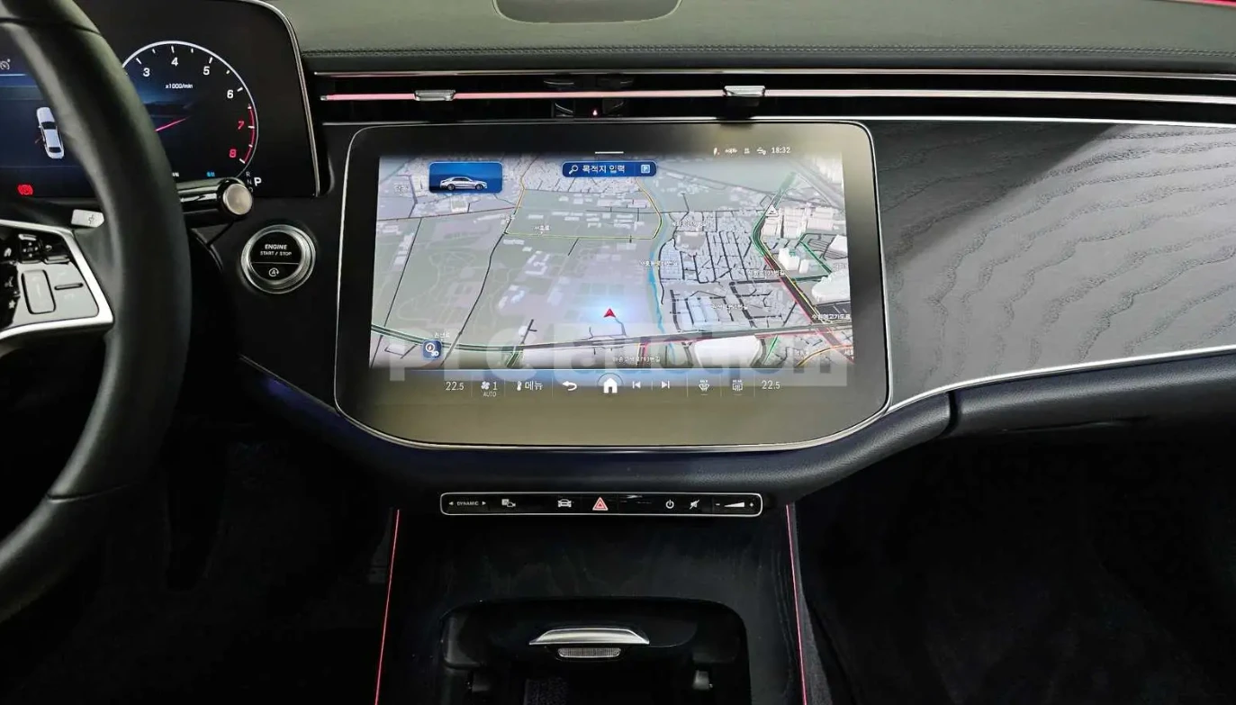 Mercedes-Benz E 200, снимка 15 - Автомобили и джипове - 54179349