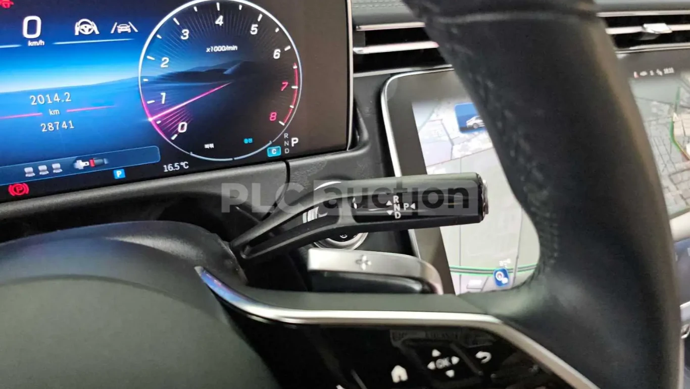 Mercedes-Benz E 200, снимка 12 - Автомобили и джипове - 54179349