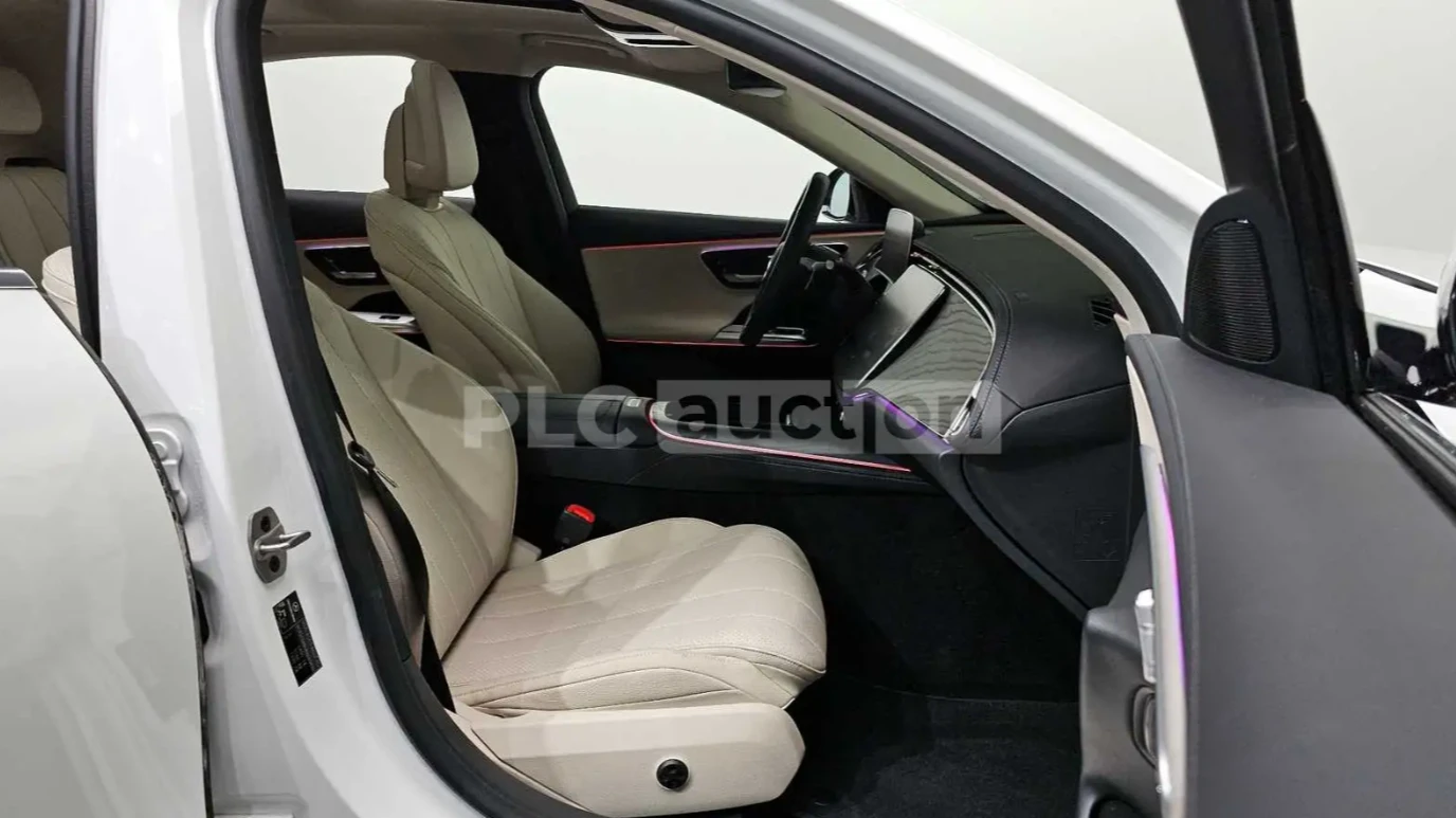 Mercedes-Benz E 200, снимка 8 - Автомобили и джипове - 54179349