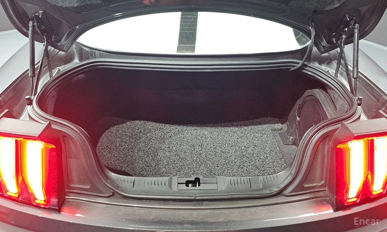 Ford Mustang ECOBOOST* DIGITAL DASH* ПОДГРЕВ* ОБДУХВАНЕ* КАМЕРА, снимка 6 - Автомобили и джипове - 54634656