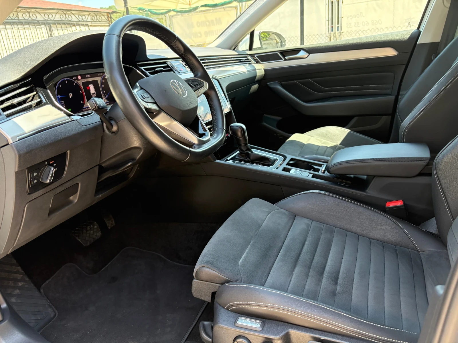 VW Passat 2.0 2022г AVTOMAT DIGITAL Led Assist, снимка 10 - Автомобили и джипове - 54681186