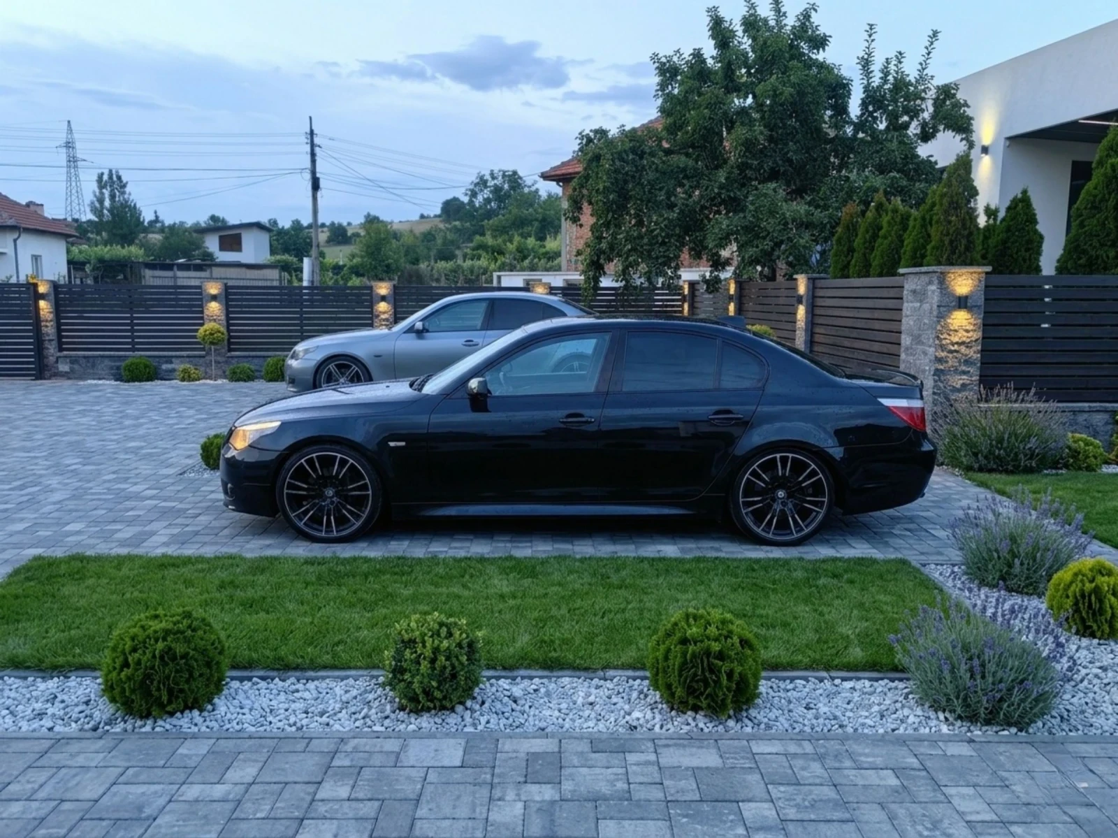BMW 530 Edition/ M Pack , снимка 2 - Автомобили и джипове - 54772172