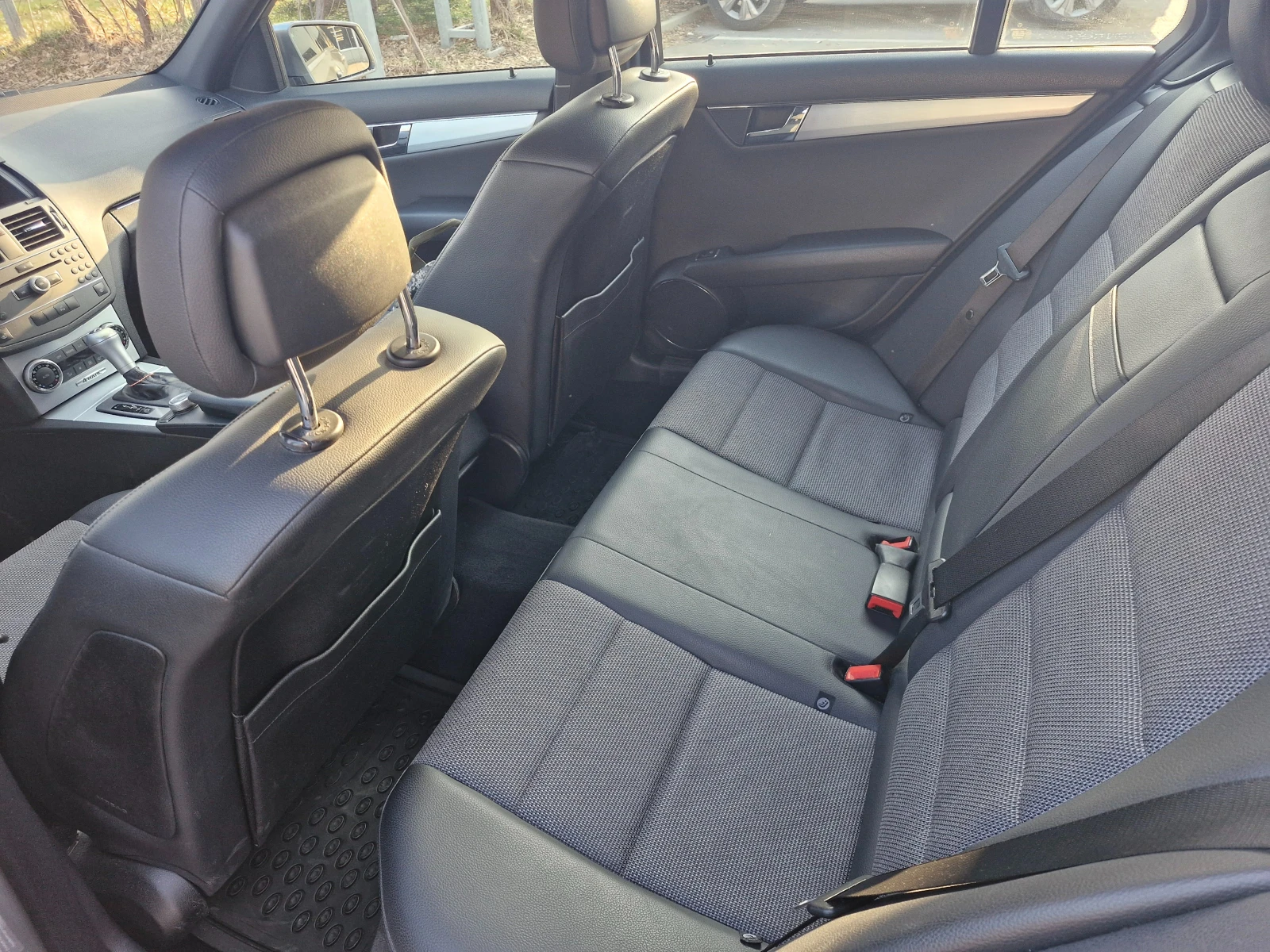 Mercedes-Benz C 250, снимка 9 - Автомобили и джипове - 55134928