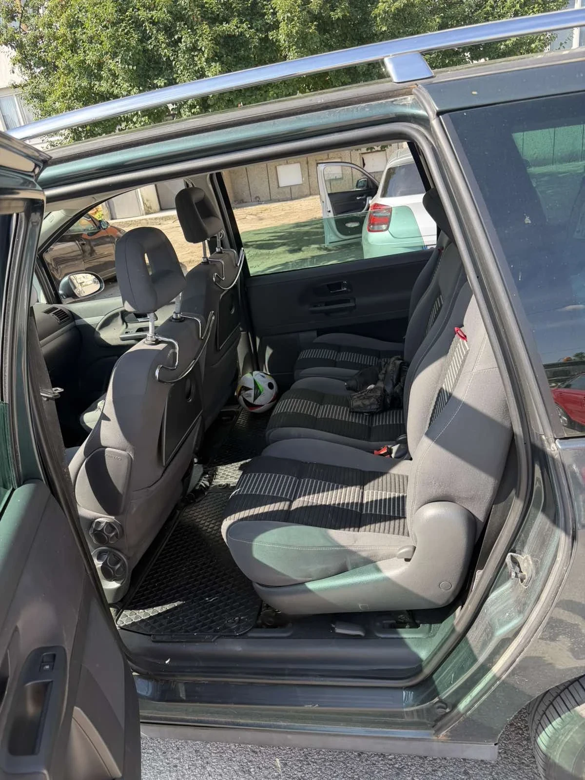 VW Sharan VW Sharan 1.8Т Бензин 7 местен, снимка 7 - Автомобили и джипове - 55187478