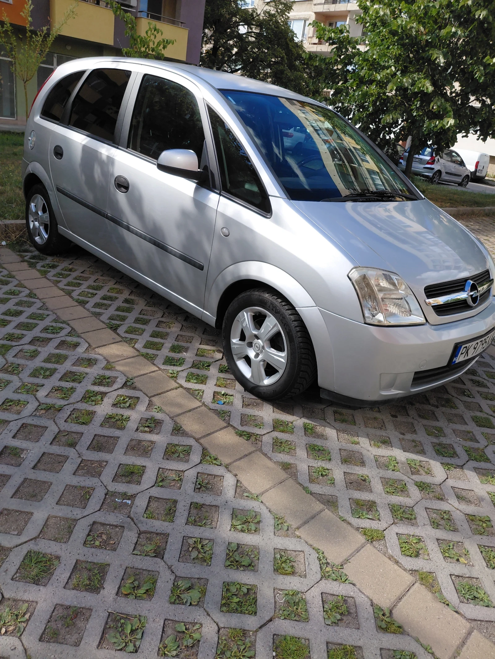 Opel Meriva, снимка 3 - Автомобили и джипове - 55224786