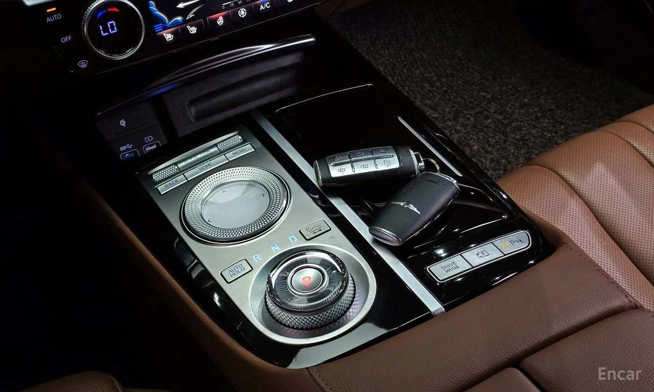 Genesis G80 2.5T AWD* DISTRONIC* ПОДГРЕВ* ОБДУХВАНЕ* КАМЕРА* , снимка 12 - Автомобили и джипове - 55691173