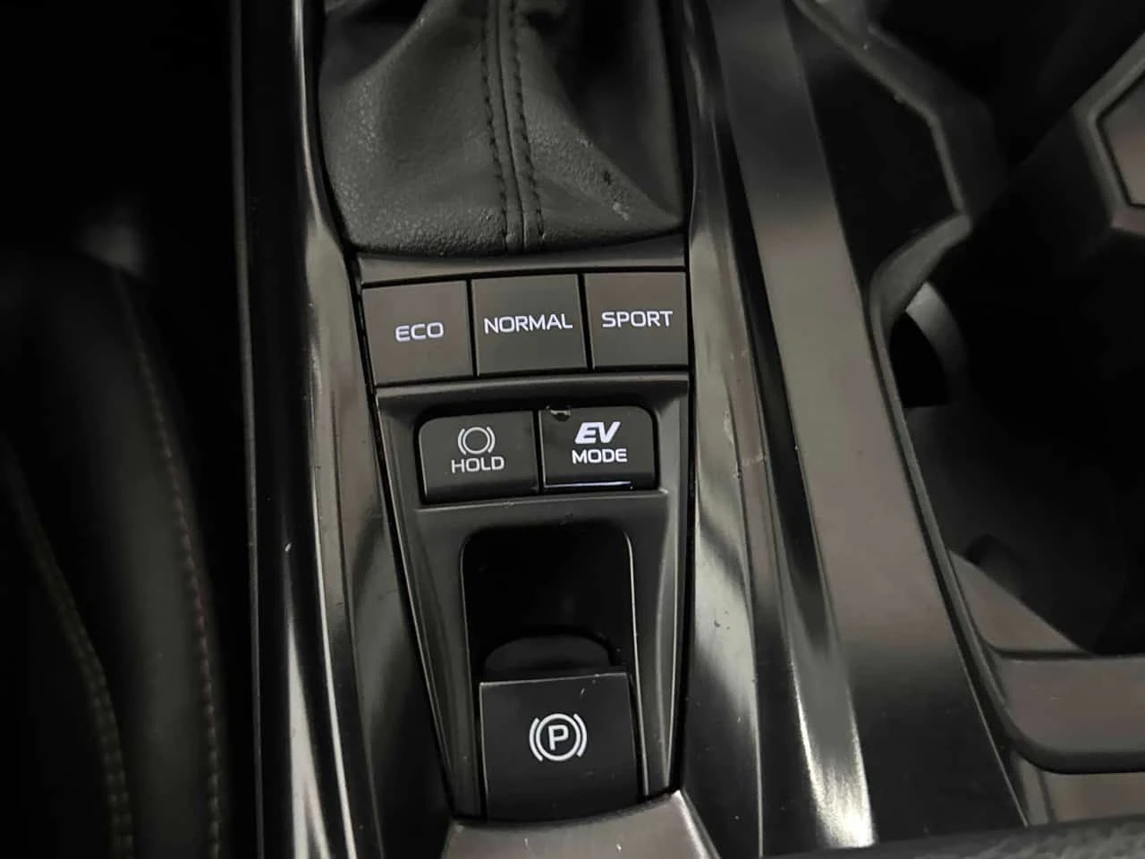 Toyota Camry * SE * CARFAX * ОПЦИЯ ЗА ФИНАНСИРАНЕ, снимка 11 - Автомобили и джипове - 55754342