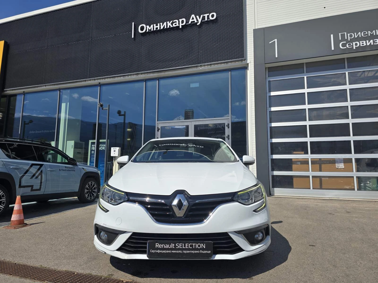 Renault Megane 1.3 TCe 140 EDC, снимка 3 - Автомобили и джипове - 55931680