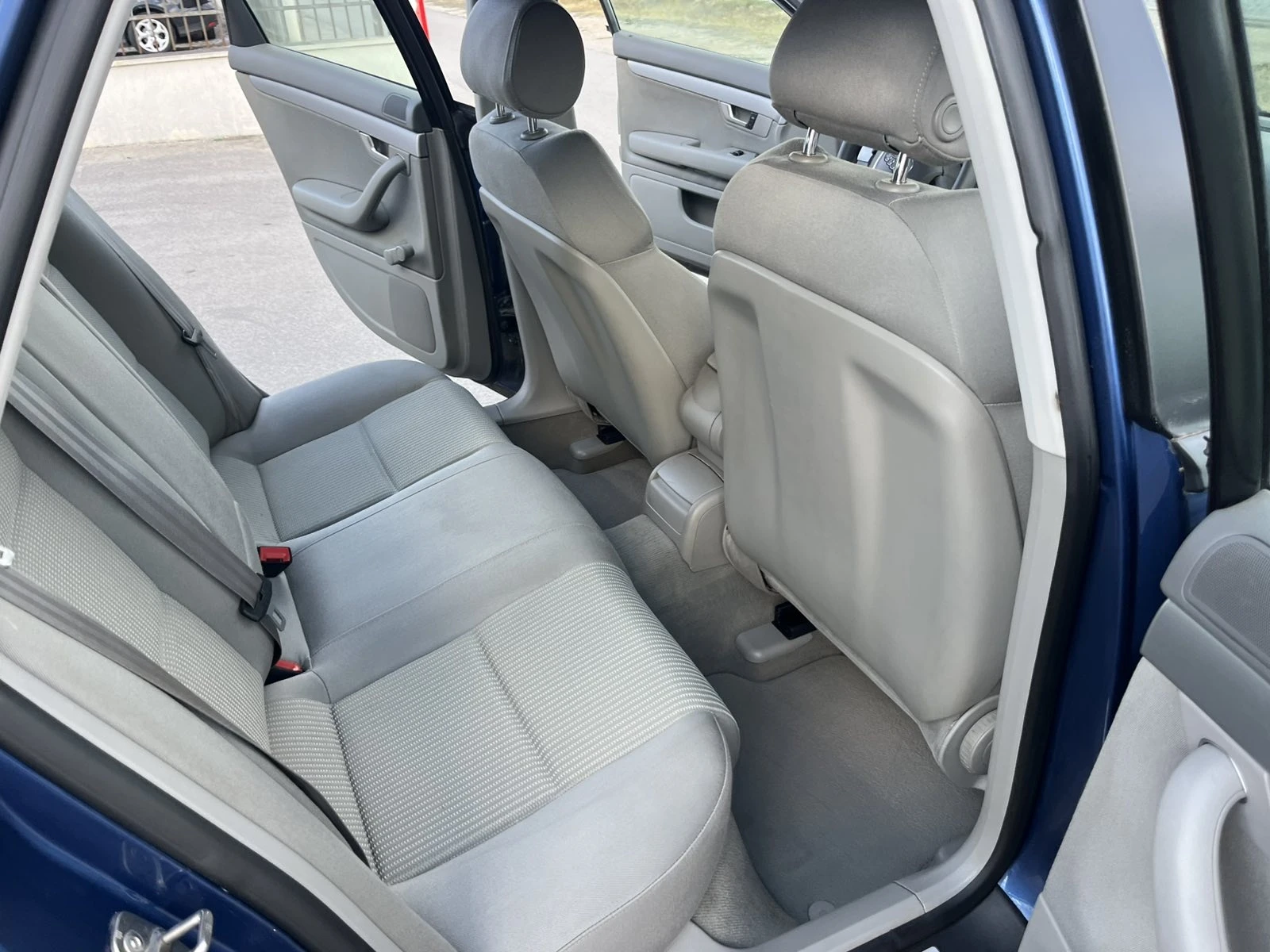 Audi A4 2.0TDI 140кс QUATTRO 6 СКОРОСТИ NAVI КЛИМАТРОНИК , снимка 9 - Автомобили и джипове - 56260972